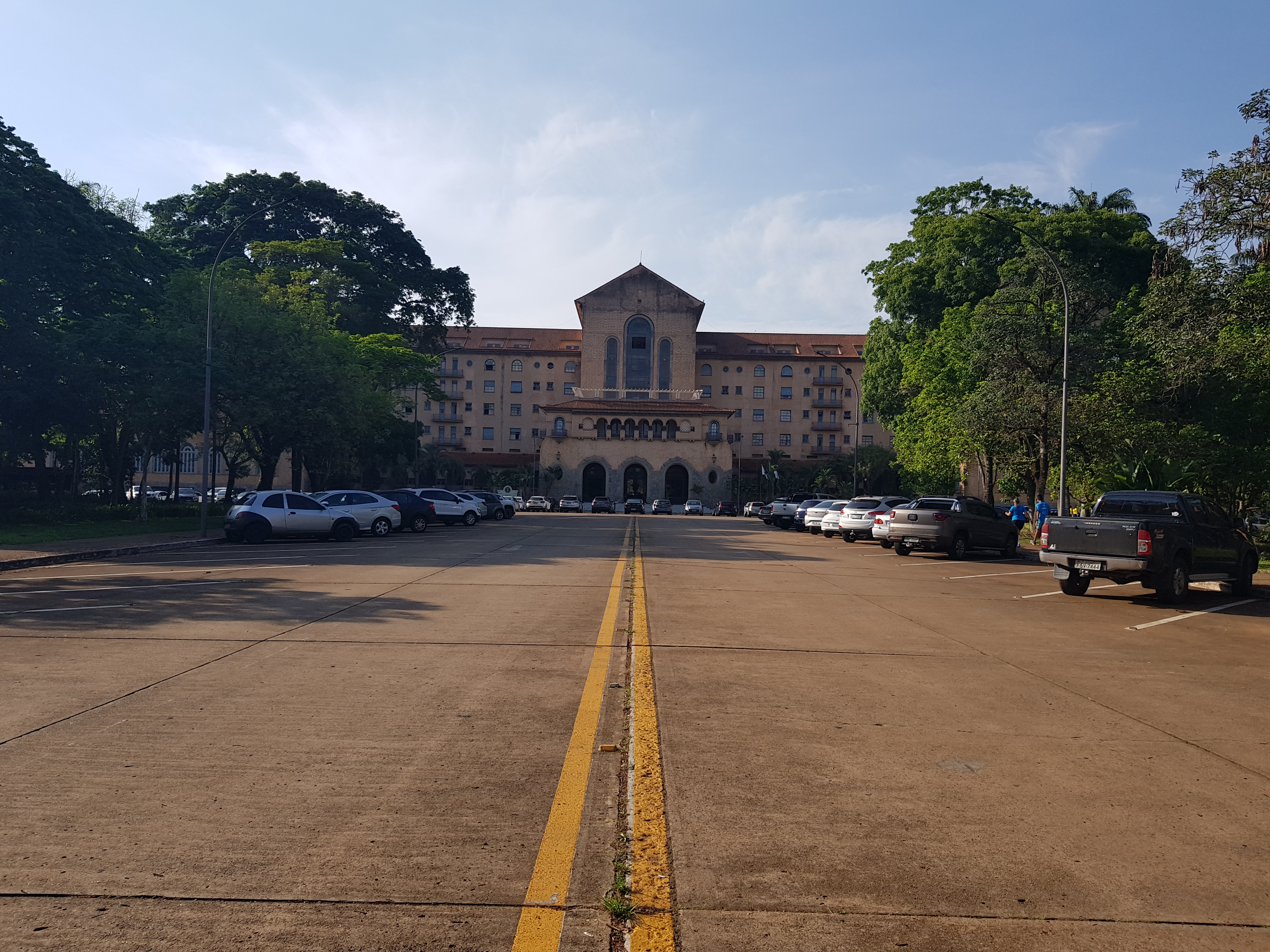 Araxá sedia o “XXII Congresso das Associações Comercias e Empresarias de Minas Gerais”.