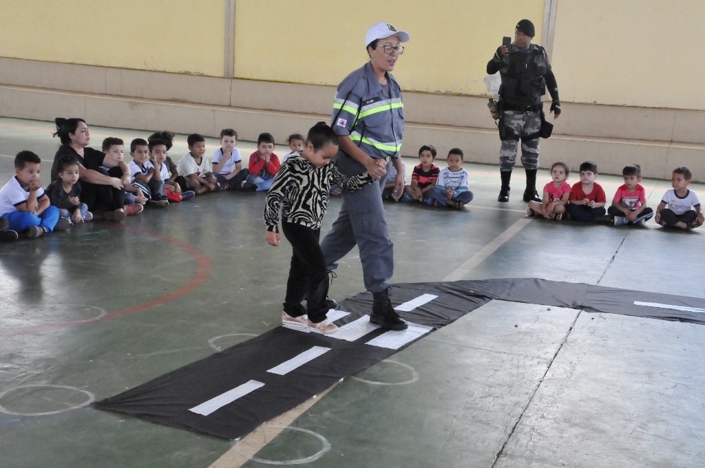 Prefeitura realiza ações de educação no trânsito para alunos de Araxá
