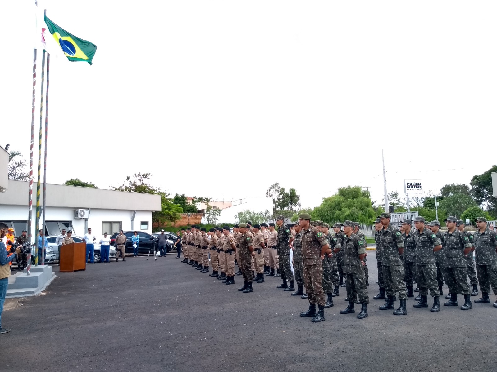 37º BPM REALIZA SOLENIDADE EM COMEMORAÇÃO AO DIA DA BANDEIRA NACIONAL