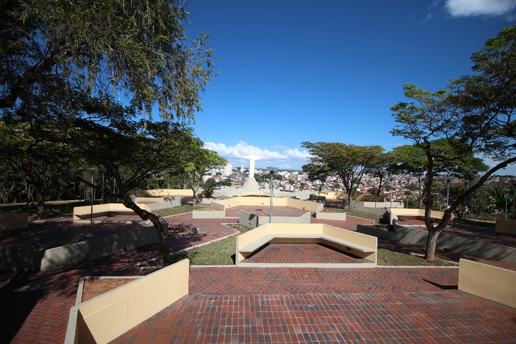 Prefeitura Araxá abre licitação para alugar lanchonete do Parque do Cristo