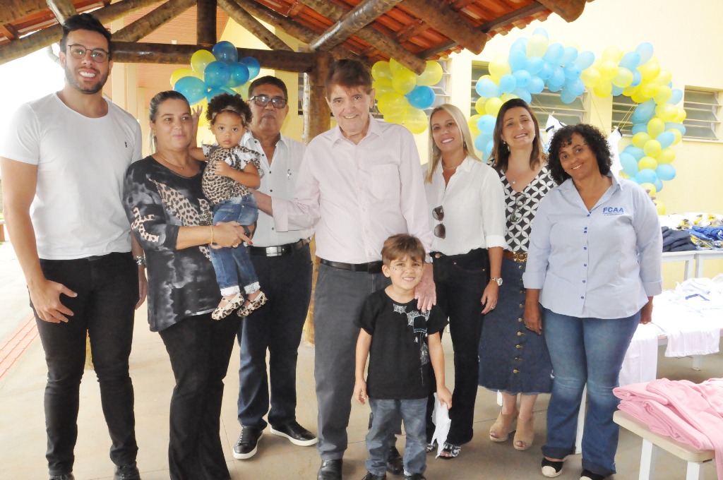 Prefeitura de Araxá entrega roupas, uniformes e objetos de uso pessoal para os atendidos na Casa Lar, Casa Abrigo