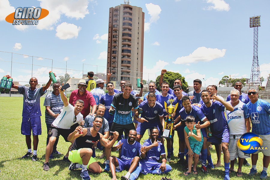 Dínamo conquista o 1º Troféu de campeão da cidade de Araxá em 2020