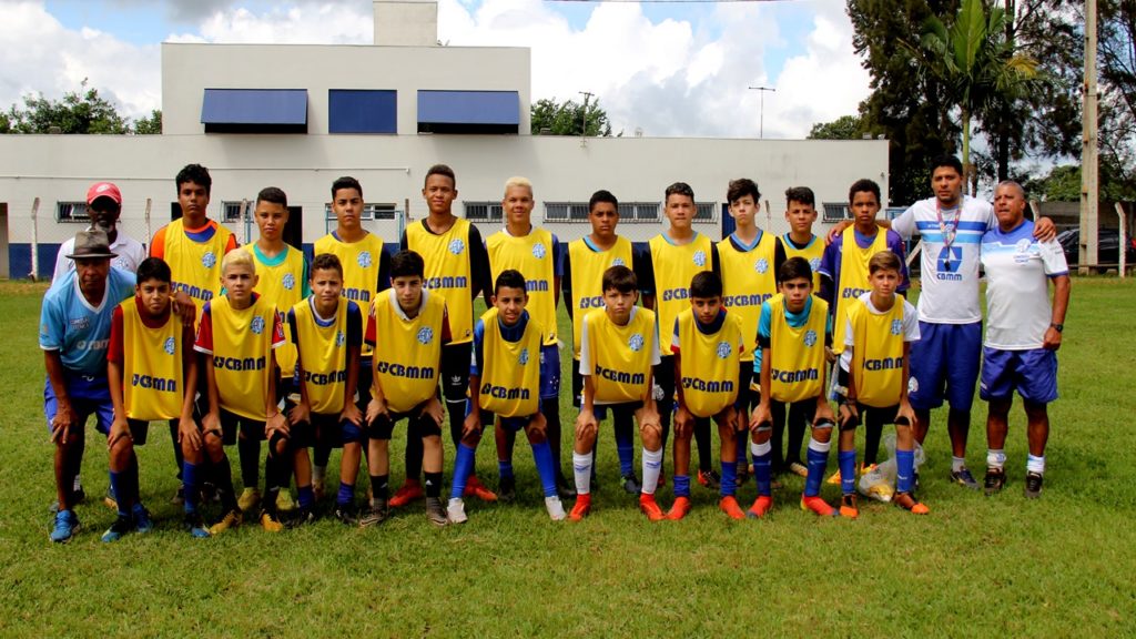 Dínamo abre Inscrições para projeto de futsal destinado a crianças de 9 a 11 anos