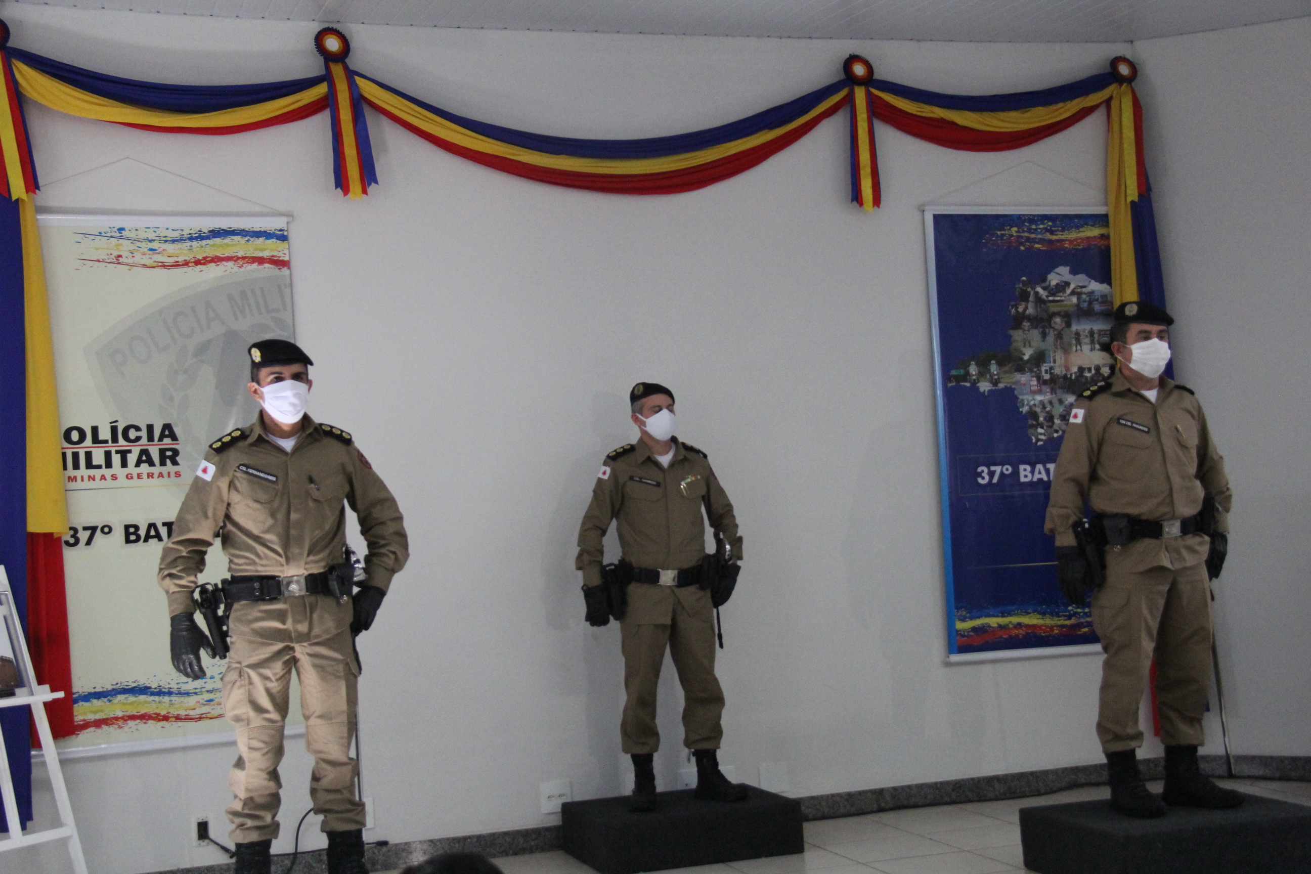 37º BATALHÃO DE POLÍCIA MILITAR ARAXÁ  REALIZA SOLENIDADE DE PASSAGEM DE COMANDO( AO VIVO)