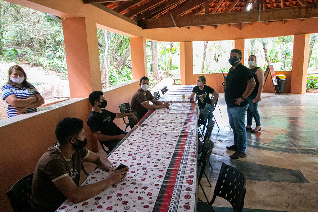 Projeto Pequeno Jardineiro + de 300 adolescentes são entrevistados para ingresso