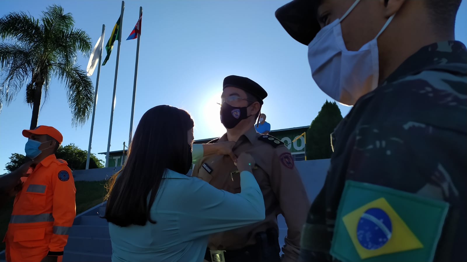 COMANDANTE DO 37º BPM ADEMIR FAGUNDES É AGRACIADO COMO “COLABORADOR EMÉRITO” DO EXÉRCITO TG 04-001 EM ARAXÁ/MG