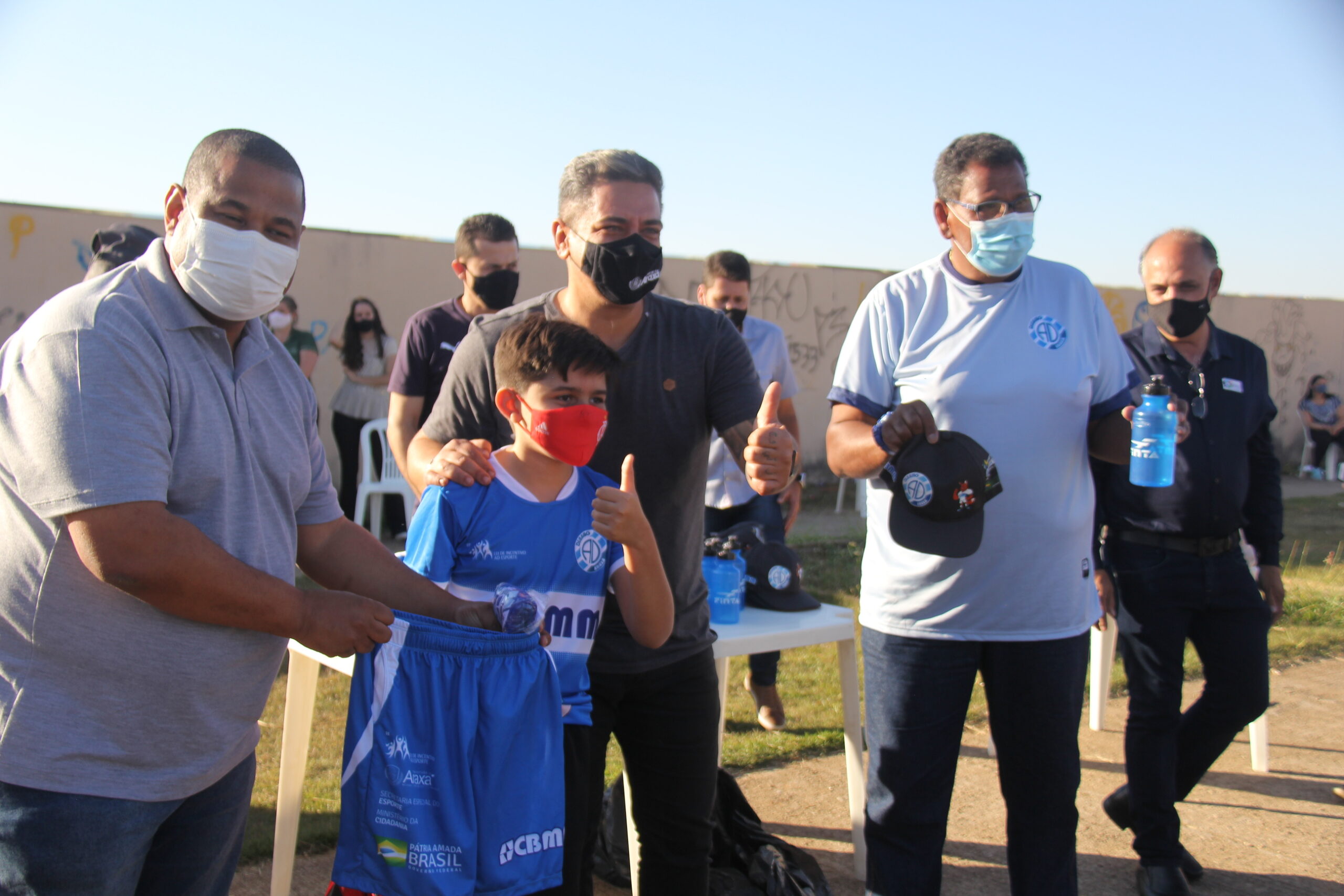 Projeto Sócio Esportivo em Araxá abraça   75 crianças para o futuro.