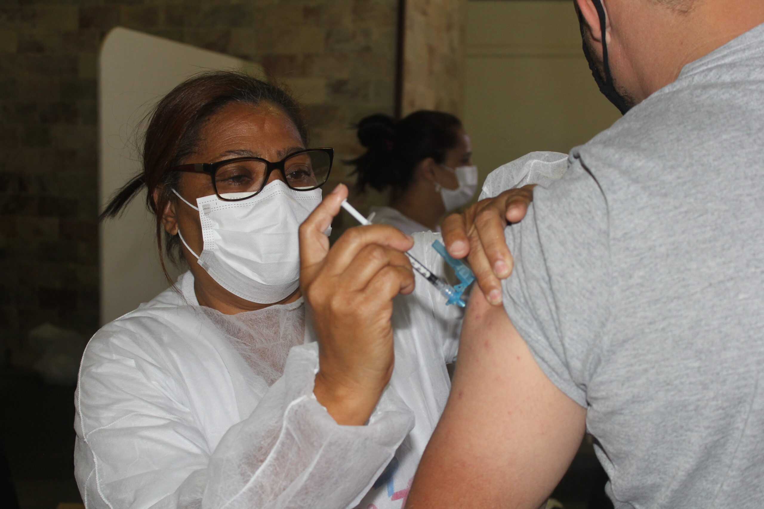 Araxá vacina contra Covid 19 –  26 anos 1º dose nesta segunda feira(23)