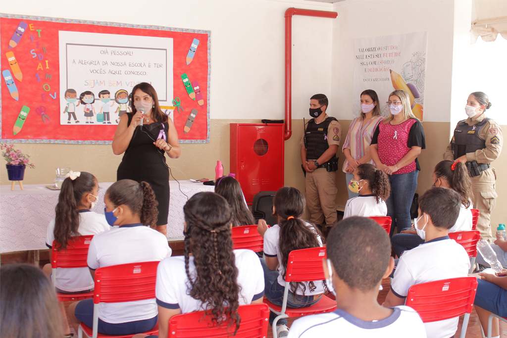 Agosto Lilás: Violência Doméstica é tema de palestras em escolas de Araxá