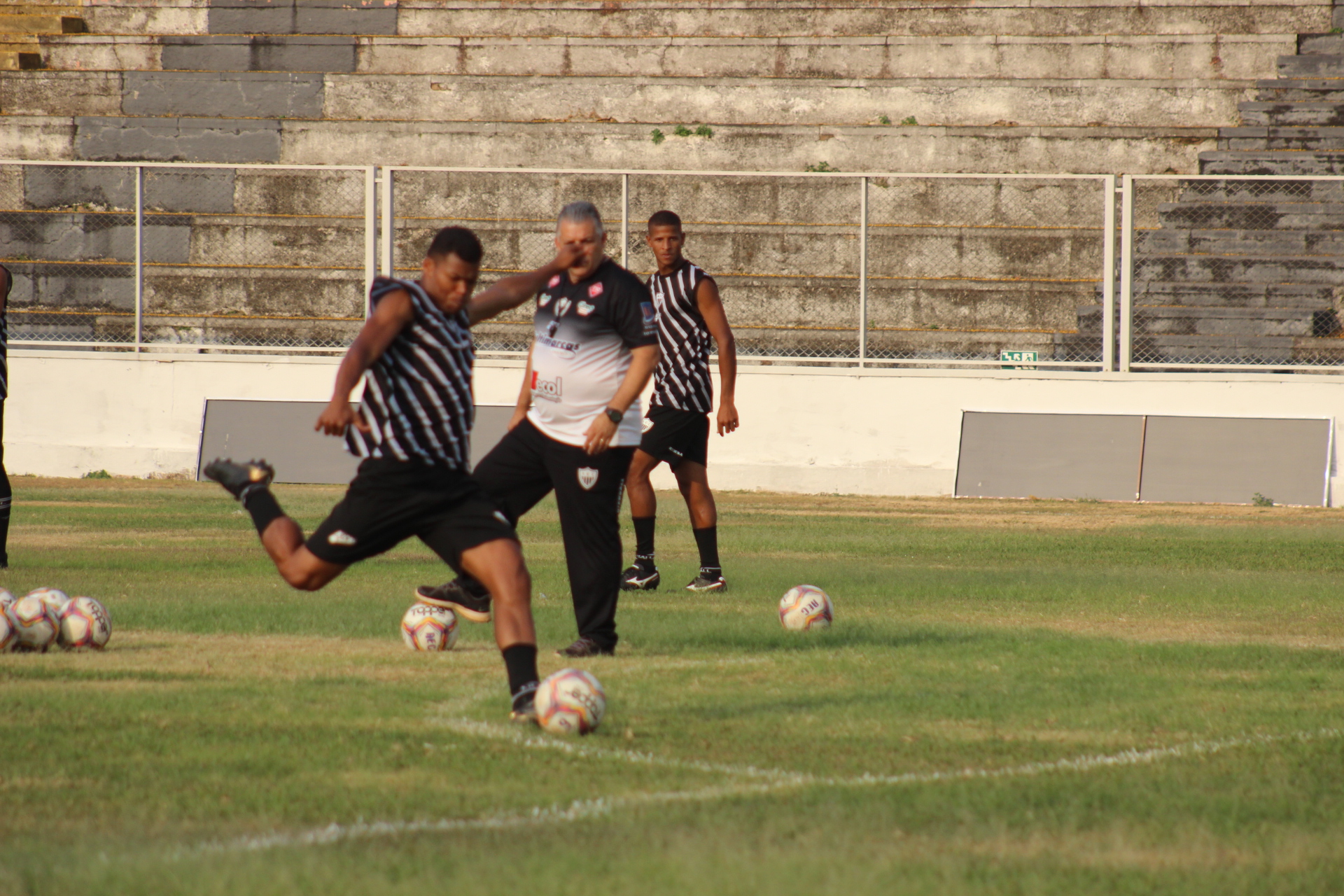 Araxá Esporte poderá ter público de 1100 torcedores nas arquibancadas sábado.