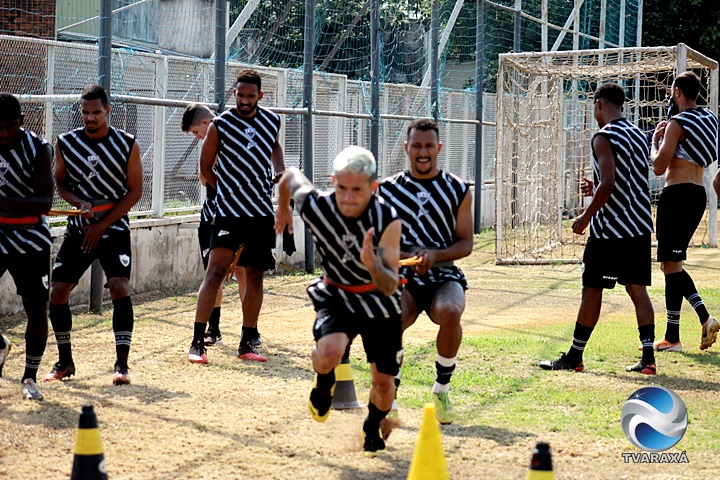 Araxá Esporte vem forte contra o Uberaba sábado no Fausto Alvim.