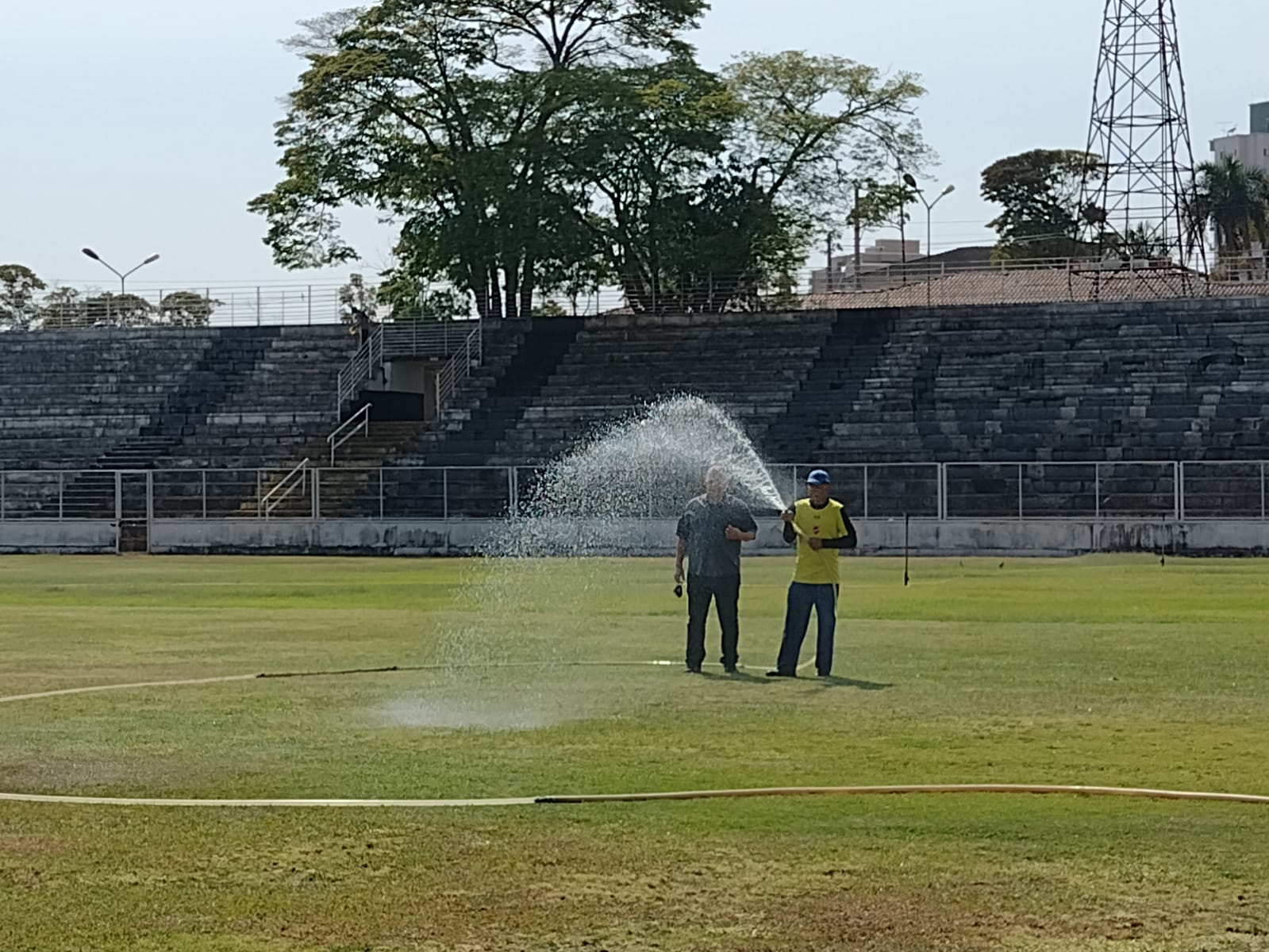 Prefeitura realiza melhorias no Estádio Fausto Alvim