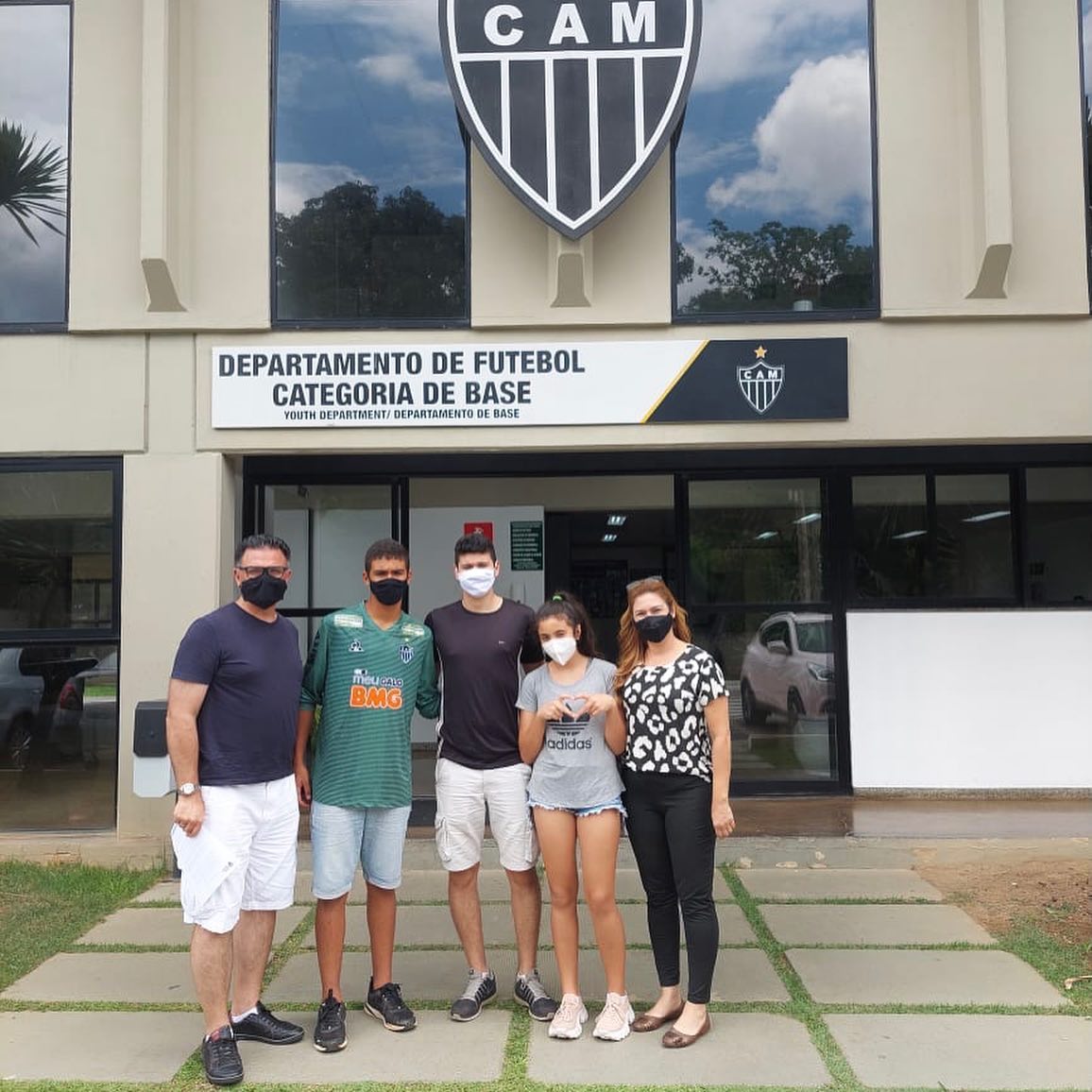 Goleiro do Dínamo de Araxá assina contrato Atlético  Mineiro.