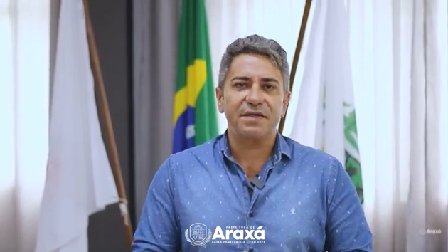 Prefeito Robson Magela destaca convênio para regularização de mais 1000 moradias na cidade