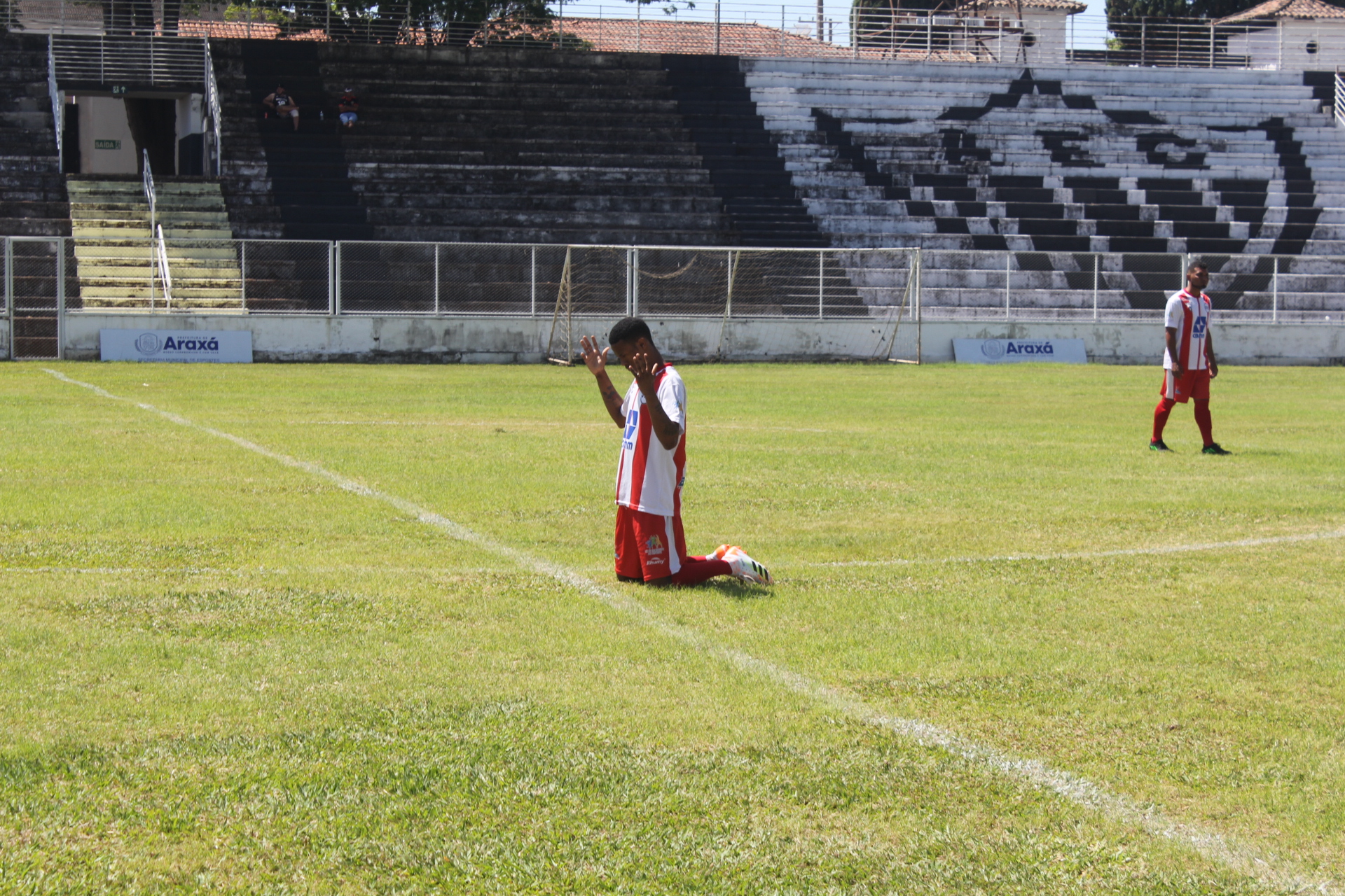 Copa Araxá de bola rolando e busca da taça.