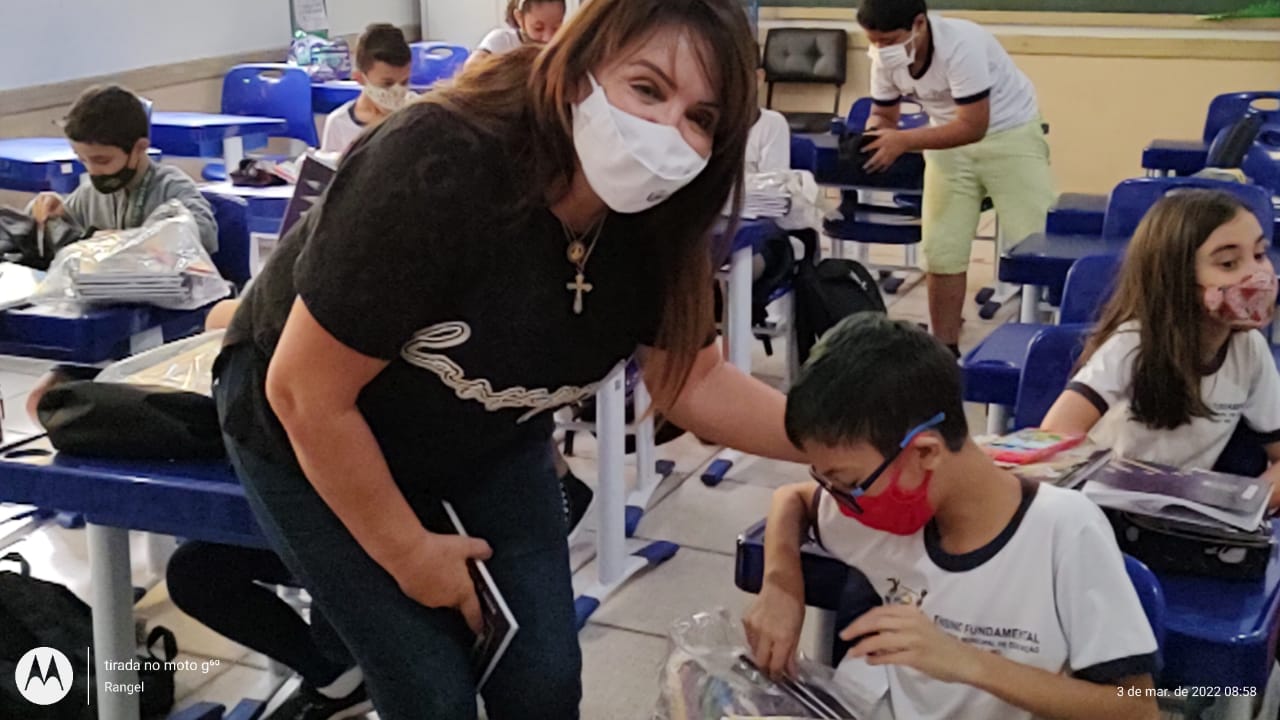 Kits escolares estão sendo nas escolas municipais de Araxá