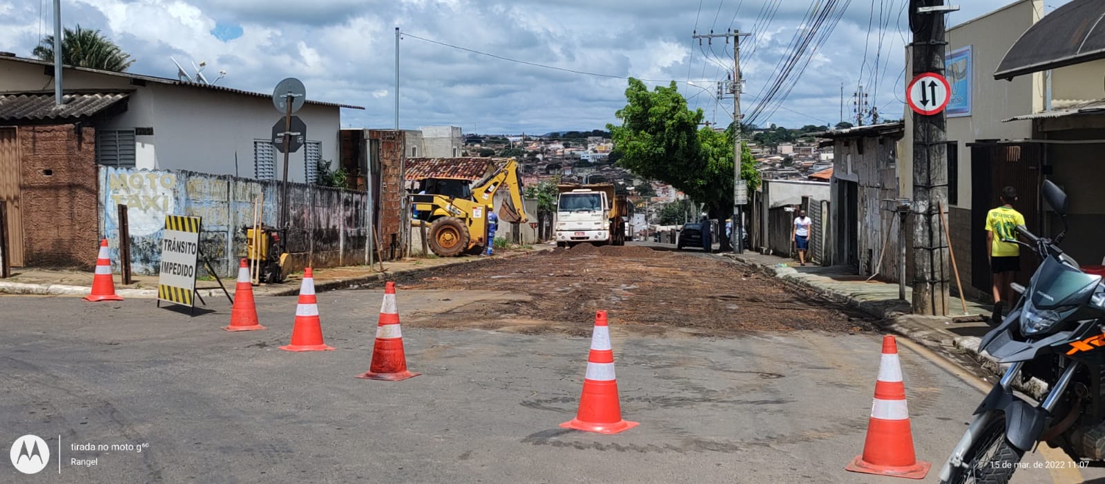 Rua Brigido de Melo no setor Norte começa sua revitalização da sua capa asfáltica.