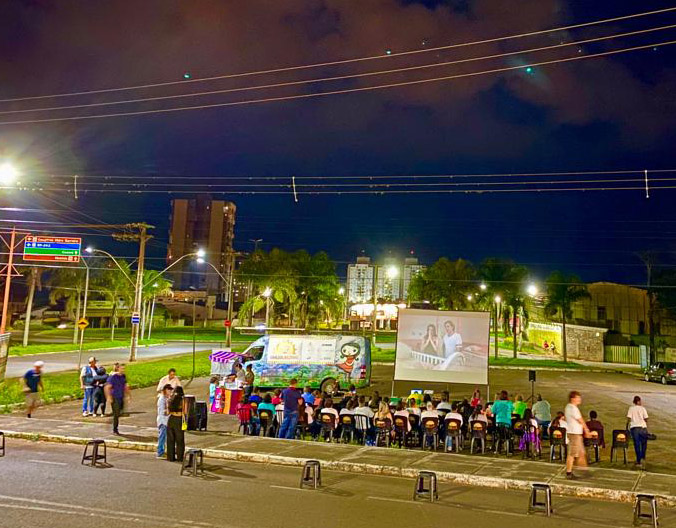 Cinesolar promove sessão gratuita de cinema neste sábado em Araxá