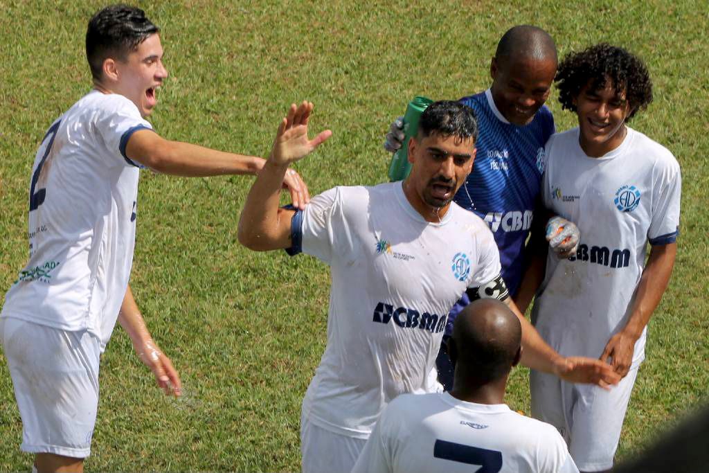 Dínamo vence o Estância e se classifica para a semifinal da Copa Araxá