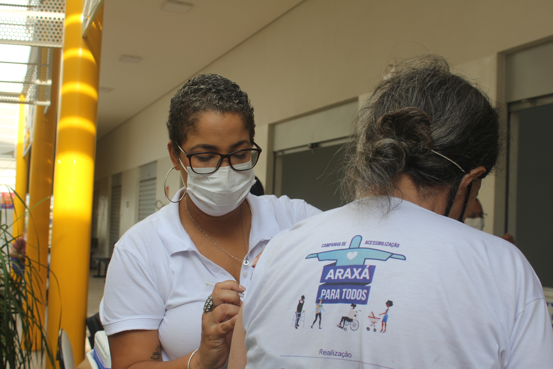 Cronograma de vacina Covid 19 em Araxá abrange idosos a partir de 65 anos (65+)nesta terça(3), das 8h às 16h, no Sesc.