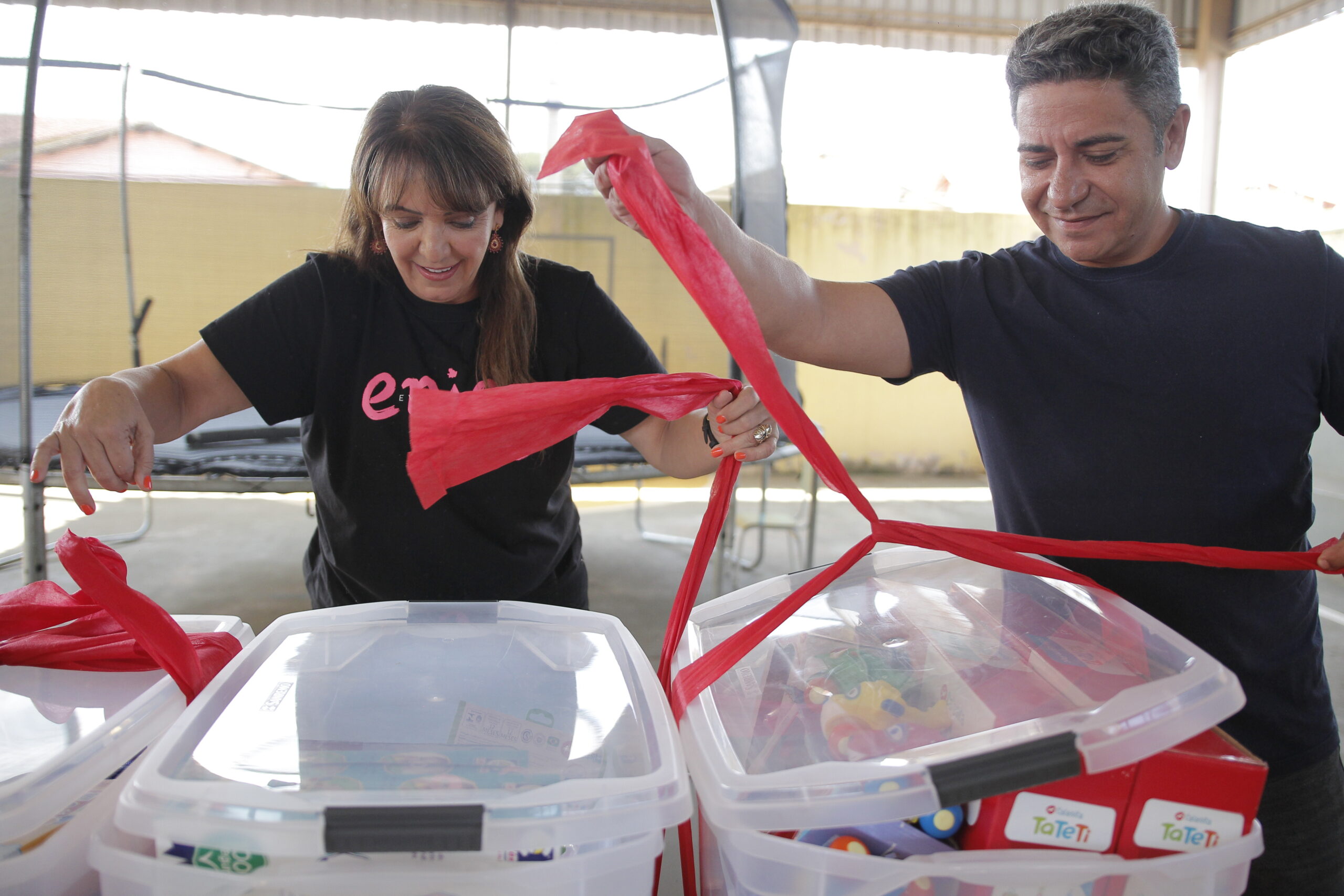 Alunos da rede municipal de ensino recebem brinquedos pedagógicos em Araxá