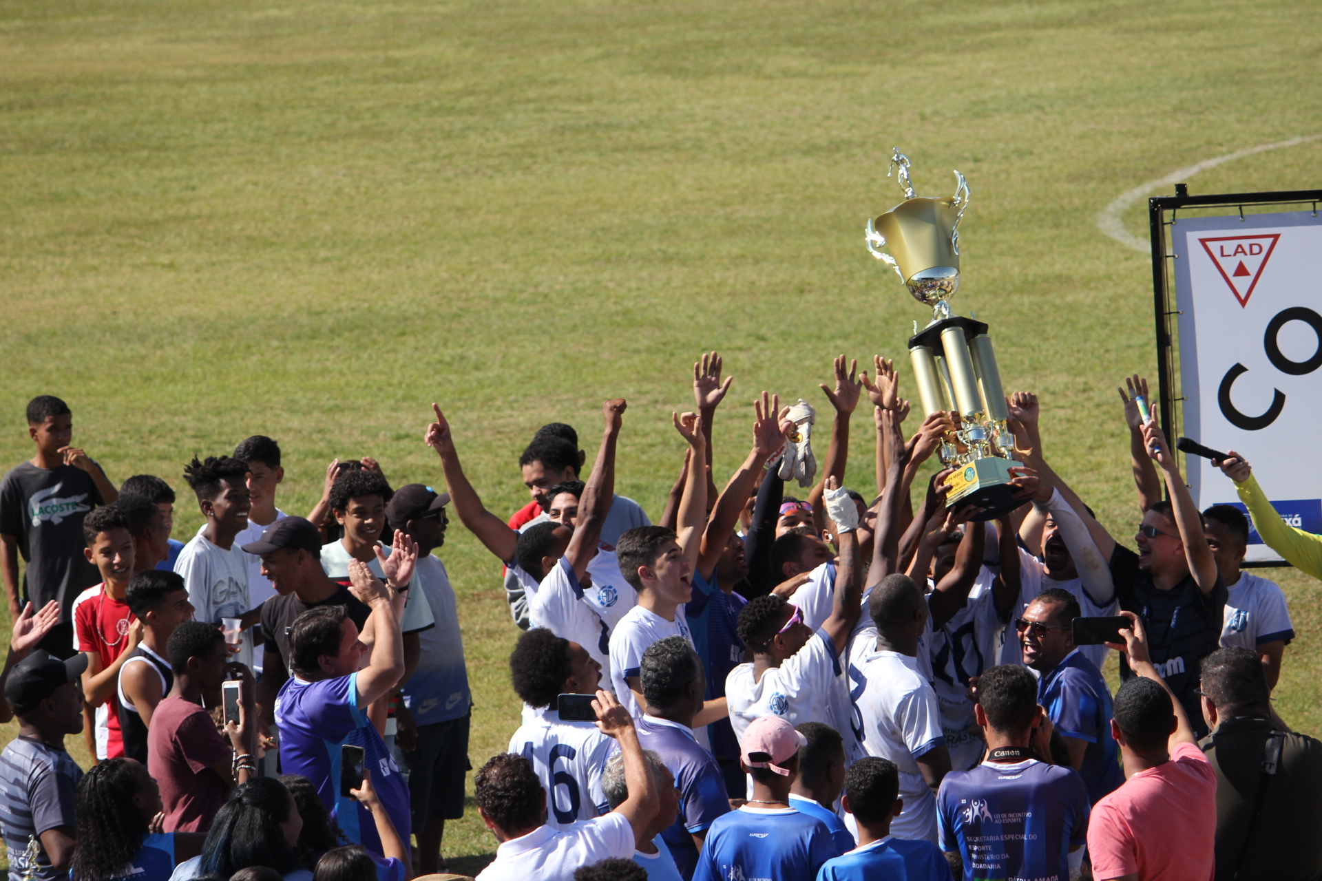 Dínamo e Santa Terezinha levam 1.500 torcedores  na Decisão da Copa Araxá 2022.