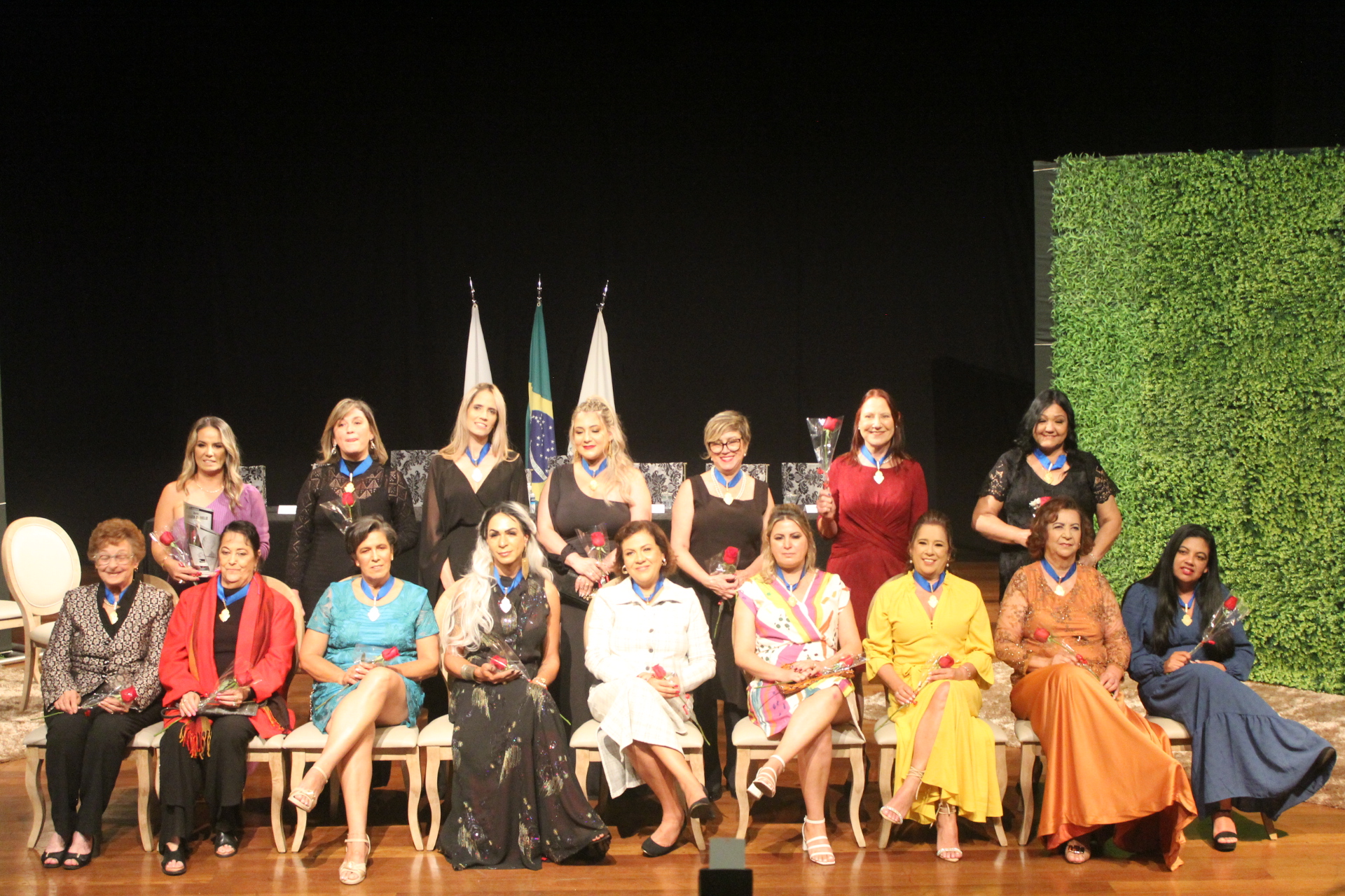 Câmara Municipal de Araxá homenageia 16 mulheres destaque na cidade.