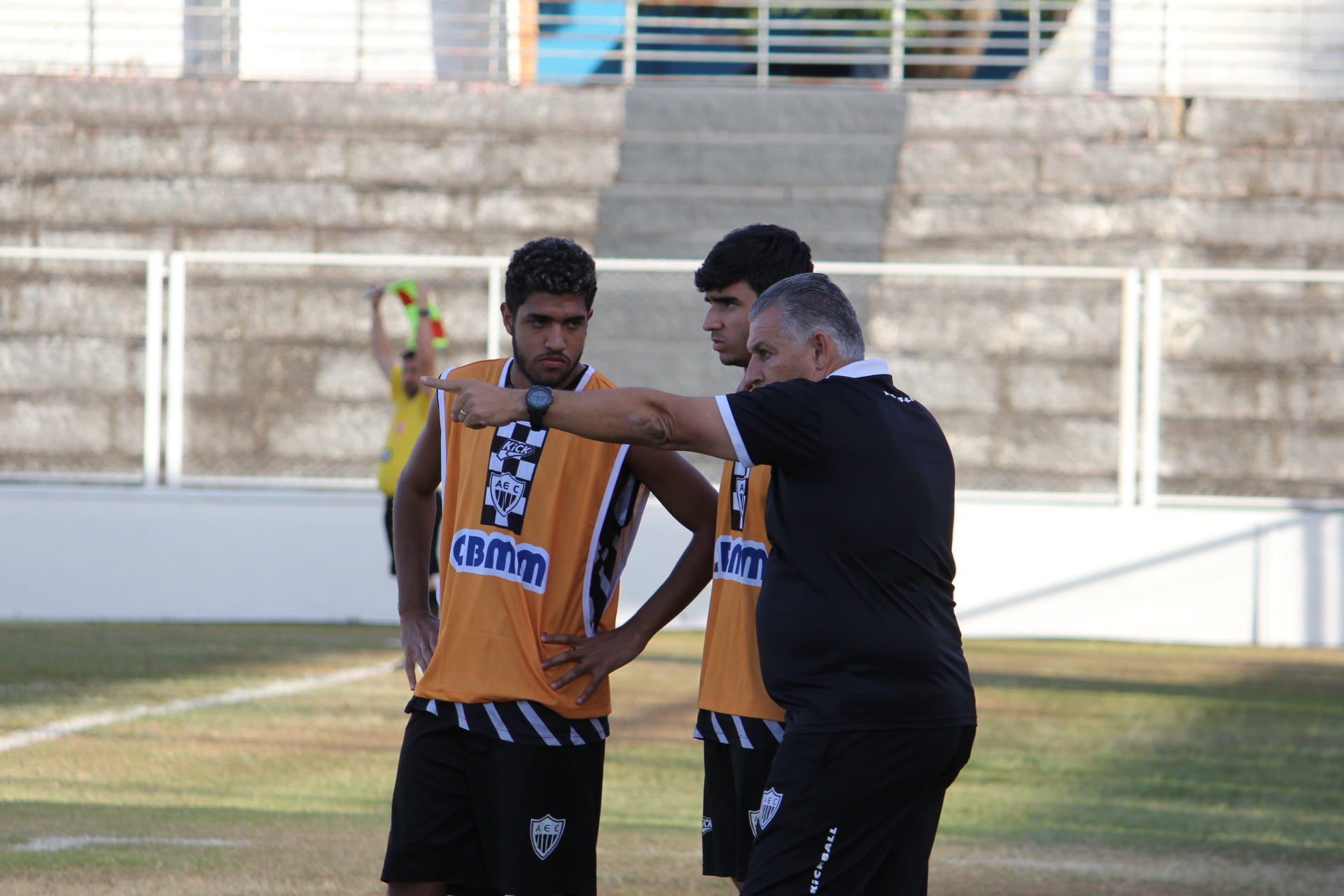 Araxá Esporte inicia fase de amistosos na temporada 2022, em busca de novos valores.