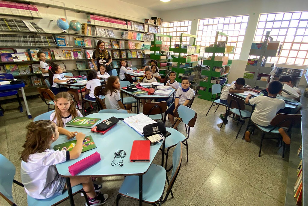 Alunos da rede municipal de Araxá retornaram às aulas hoje(25)