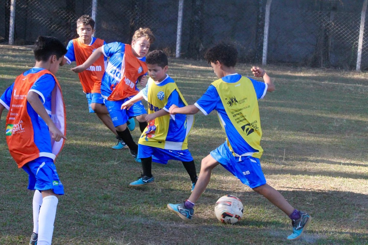 Projeto do Lobinho transforma a vida social e esportiva de crianças em Araxá