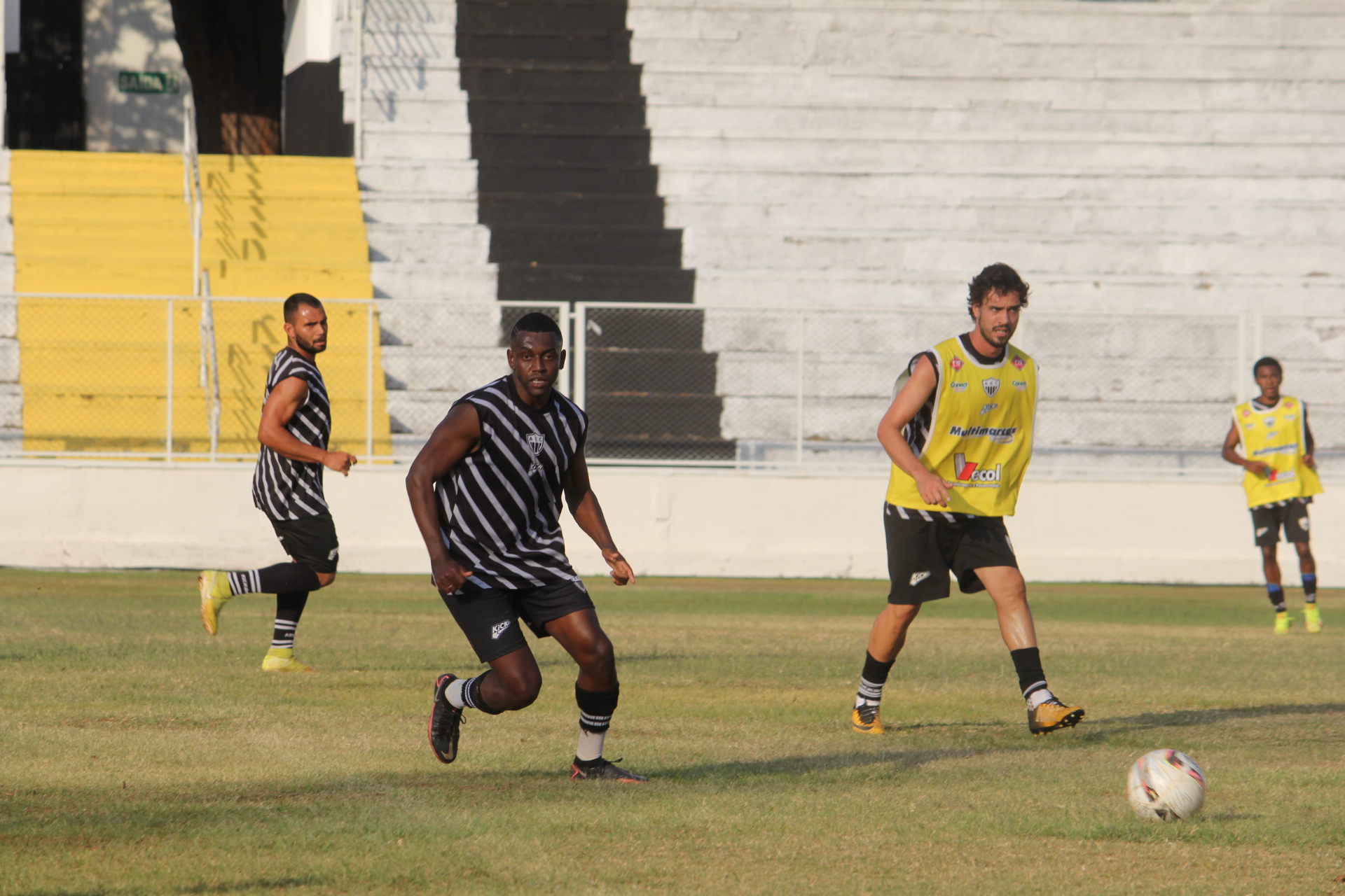 ARAXÁ ESPORTE ESTRÉIA NO MINEIRO 2022 CONTRA INTER DE SÃO GOTARDO SÁBADO(6)