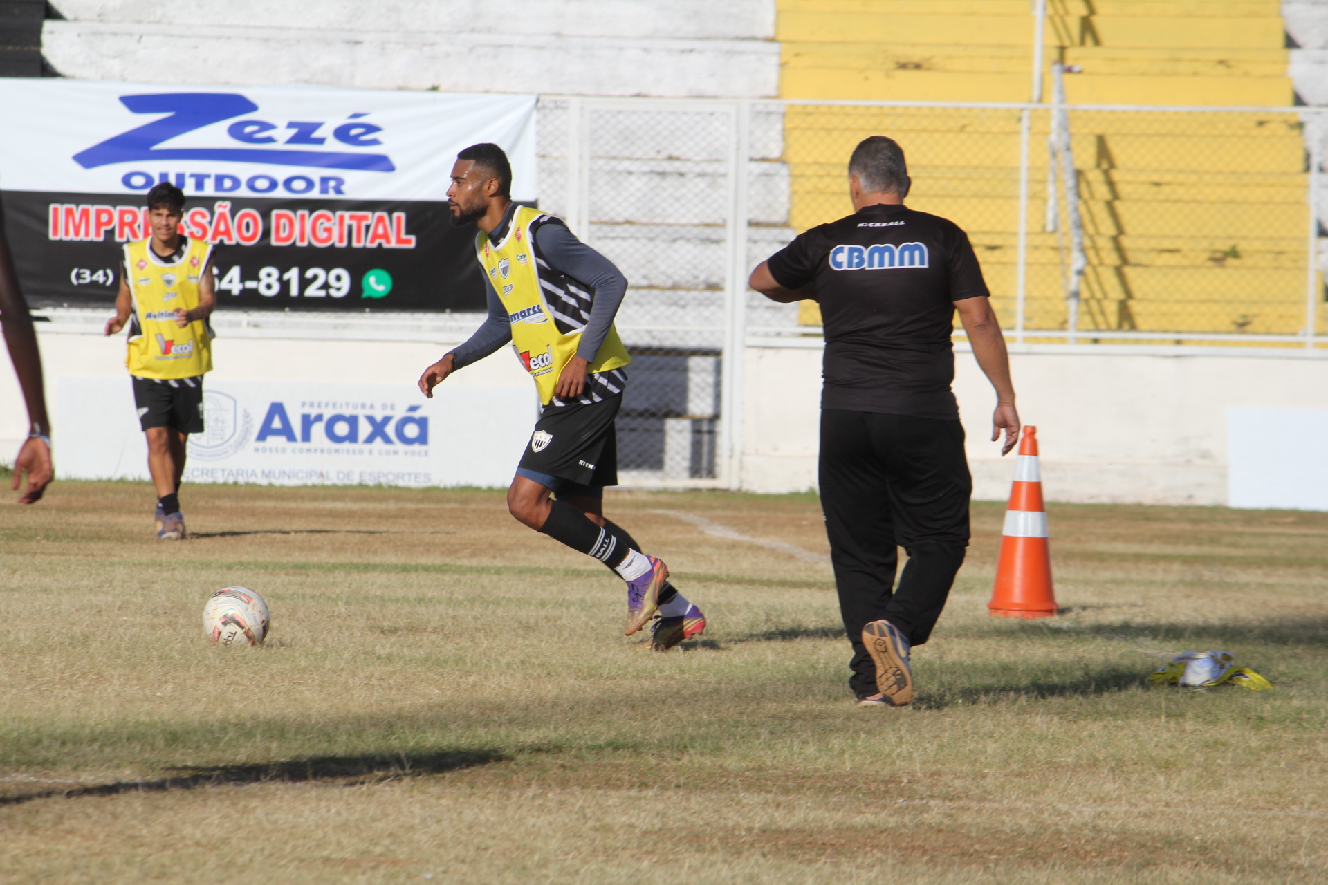 Araxá Esporte vai busca na Quartas de final em Nova Serrana sábado(17)