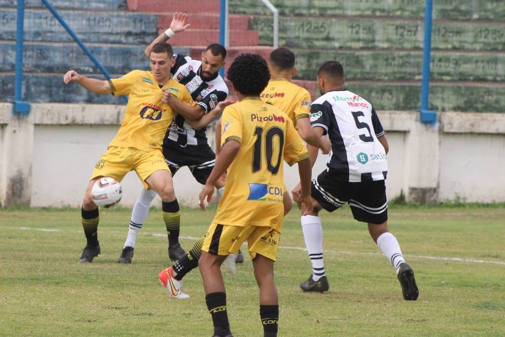 Araxá Esporte nas Quartas de final do Mineiro 2022