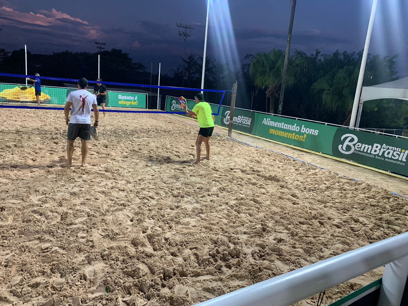 Bem Brasil patrocina torneio de Beach Tennis em Araxá no clube Girassol