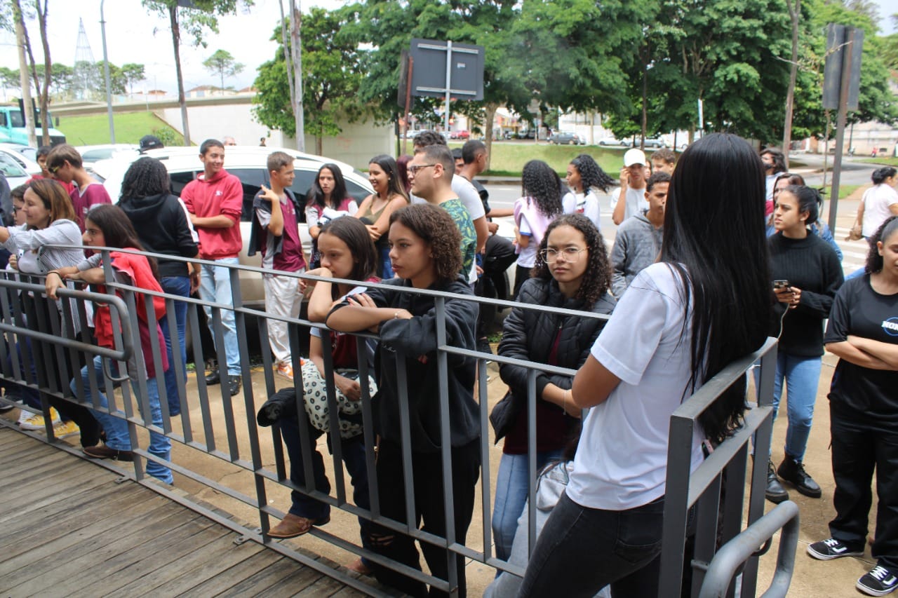 2º NESTE NATAL SEJA LUZ: Museu Dona Beja recebe apresentação musical da Família Passos