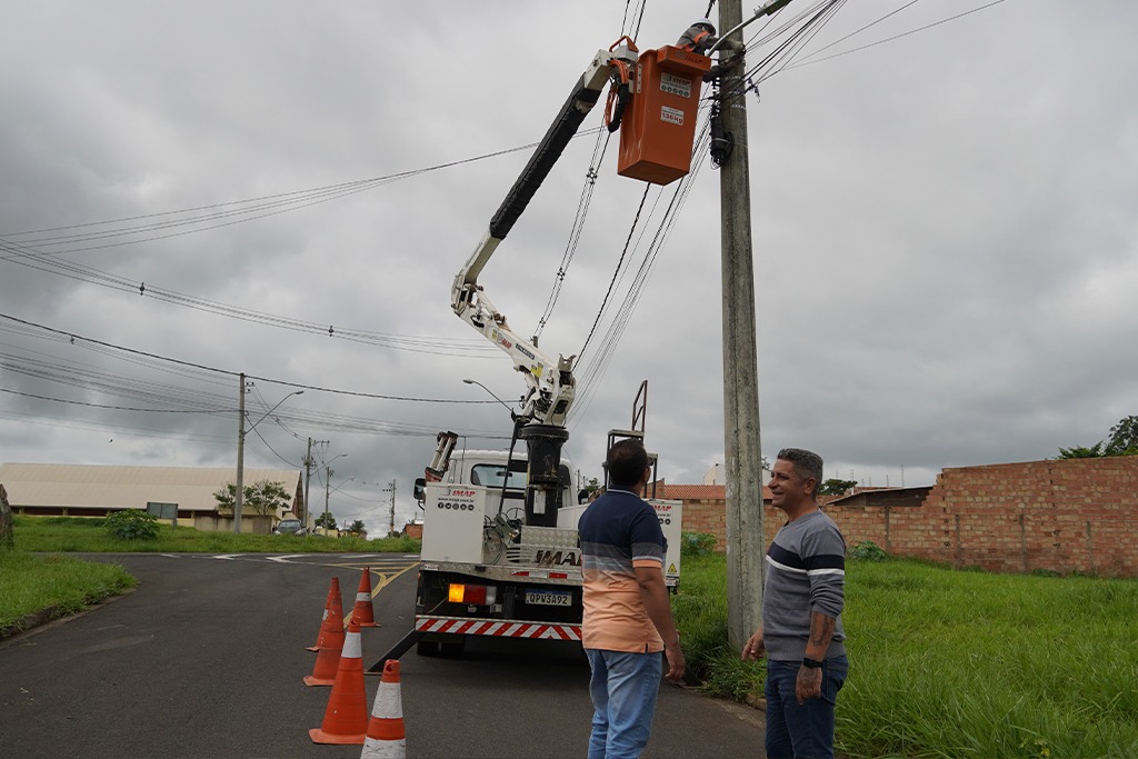 Prefeitura de Araxá inicia a implantação de lâmpadas de LED na cidade