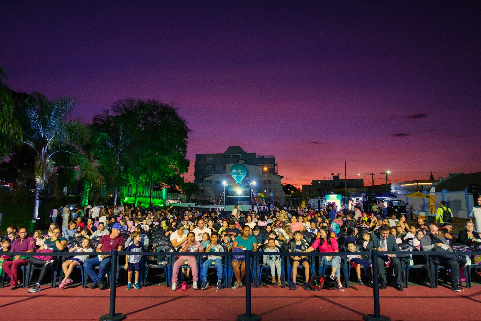 Fundação Cultural Calmon Barreto (FCCB) recebeu mais uma edição do projeto itinerante ‘Cine Família na Praça’