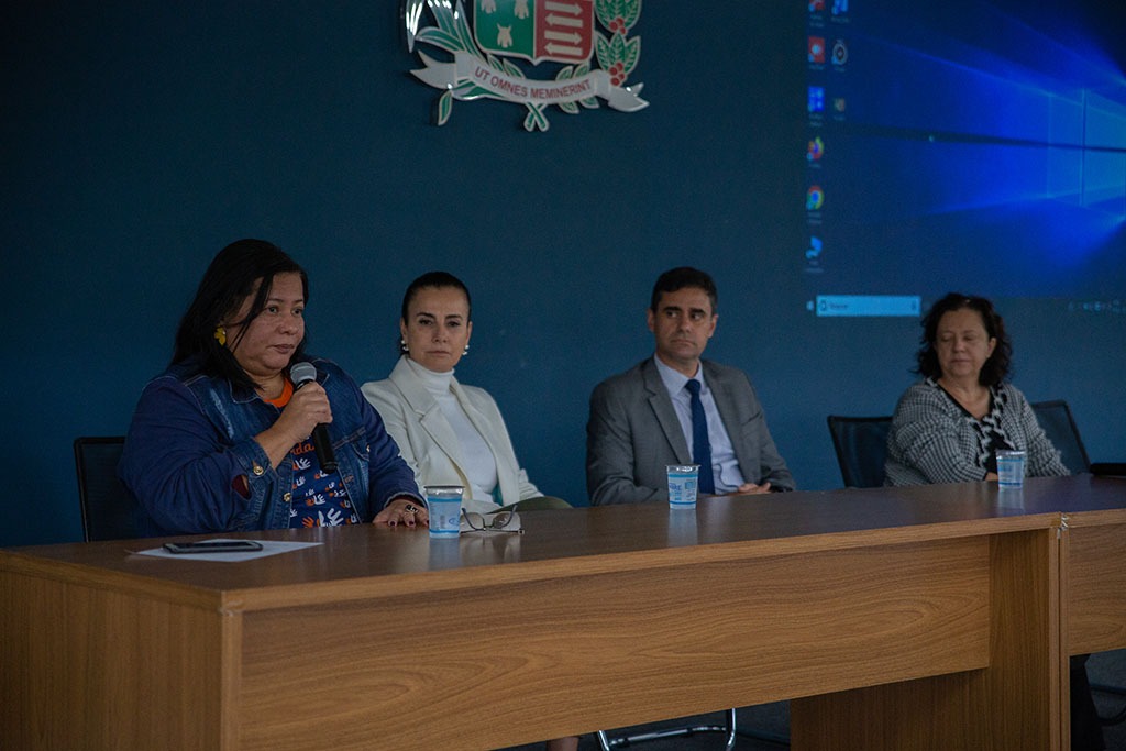 Fundação da Criança e Adolescente de Araxá realiza Roda de Conversa no Dia Nacional da Adoção