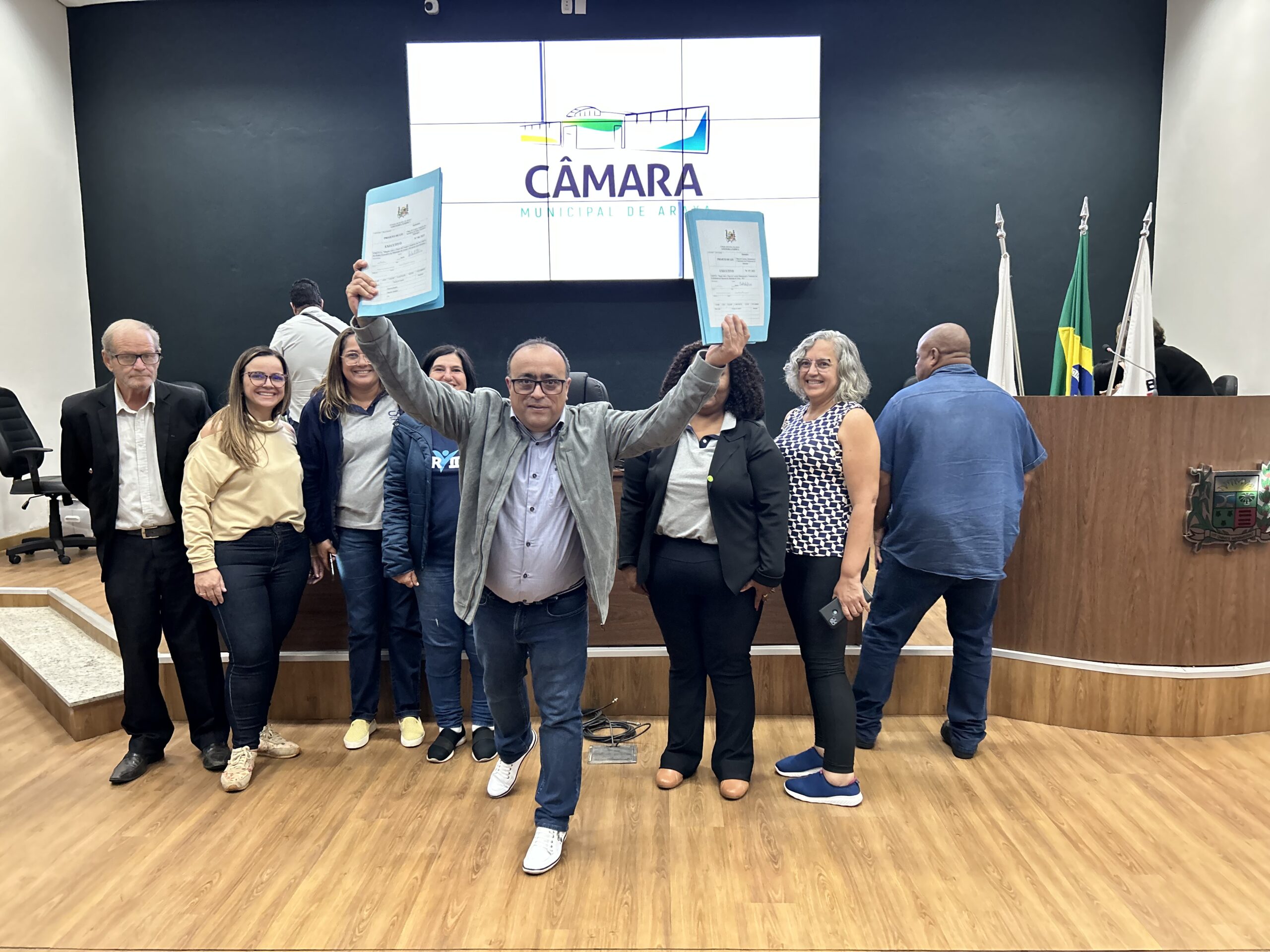 Câmara Municipal de Araxá aprova Plano de Cargos e Salários do Servidor Público e Plano de Carreira da Educação