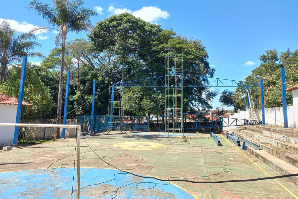 Revitalização da quadra de esportes da Escola Municipal Manoela Lemos