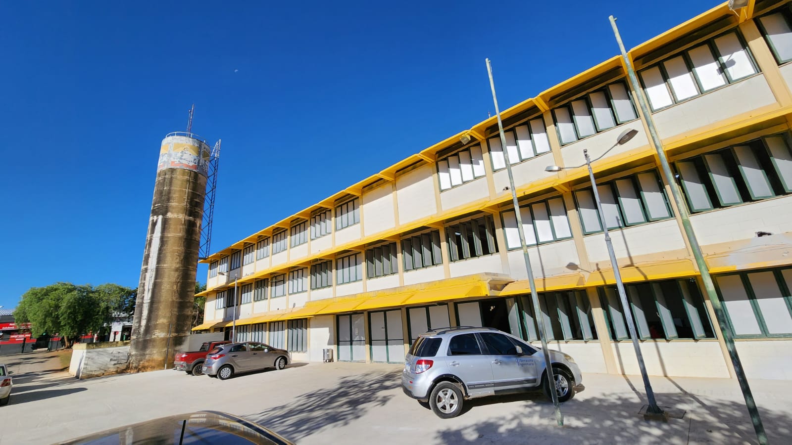 Reforma de escolas garante melhorias para milhares de alunos após fiscalização do vereador Raphael Rios