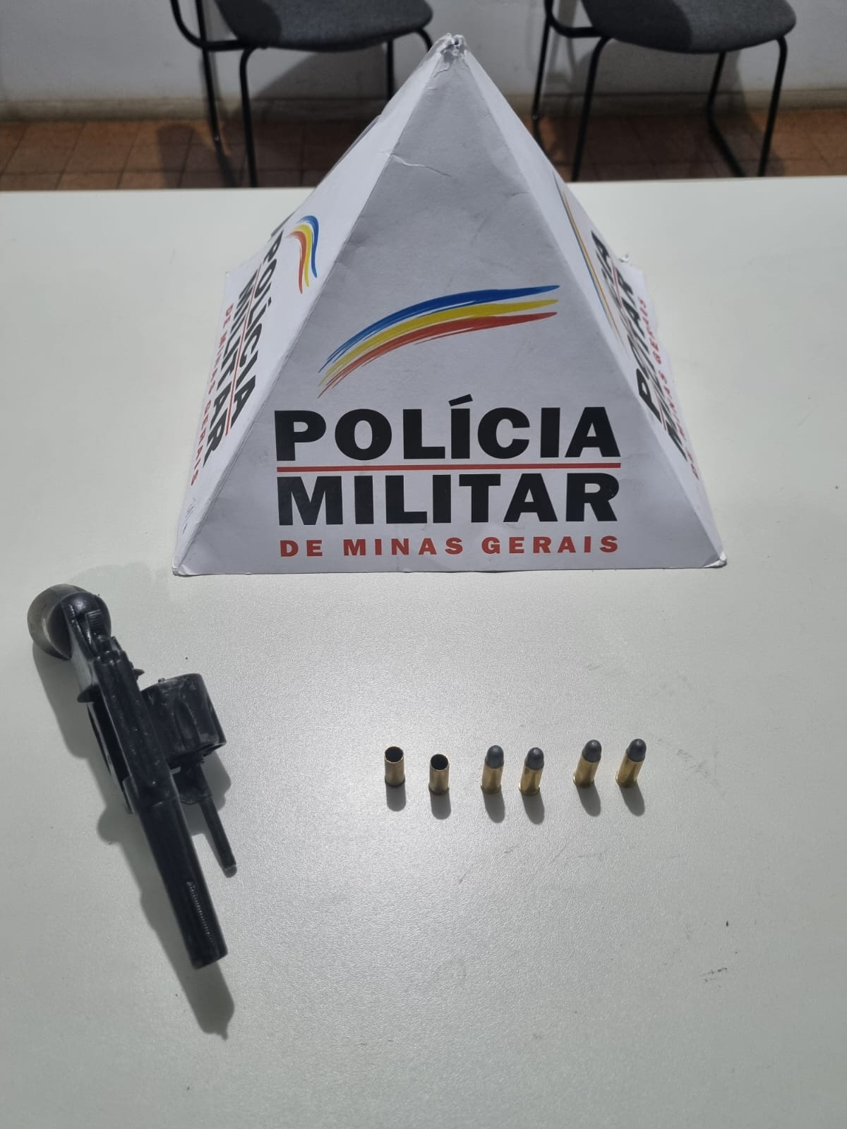 A POLÍCIA MILITAR REALIZA PRISÃO DE AUTOR POR DISPARODE ARMA DE FOGO