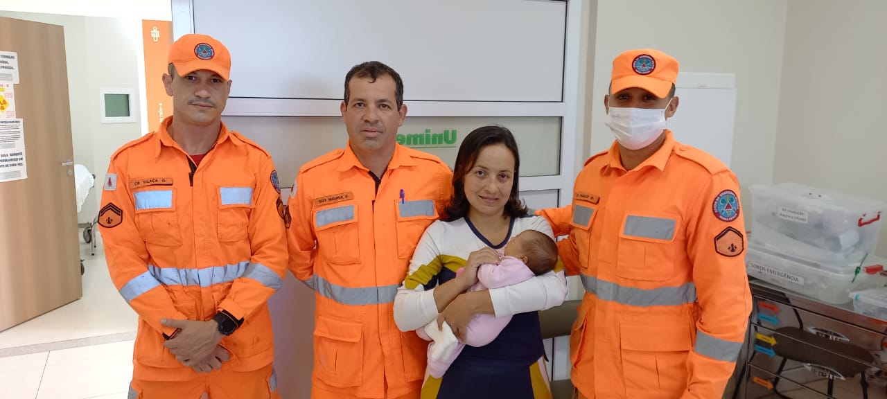 BOMBEIROS DE ARAXÁ SALVA VIDA DE BEBÊ DE 18 DIAS COM OBSTRUÇÃO RESPIRATÓRIA