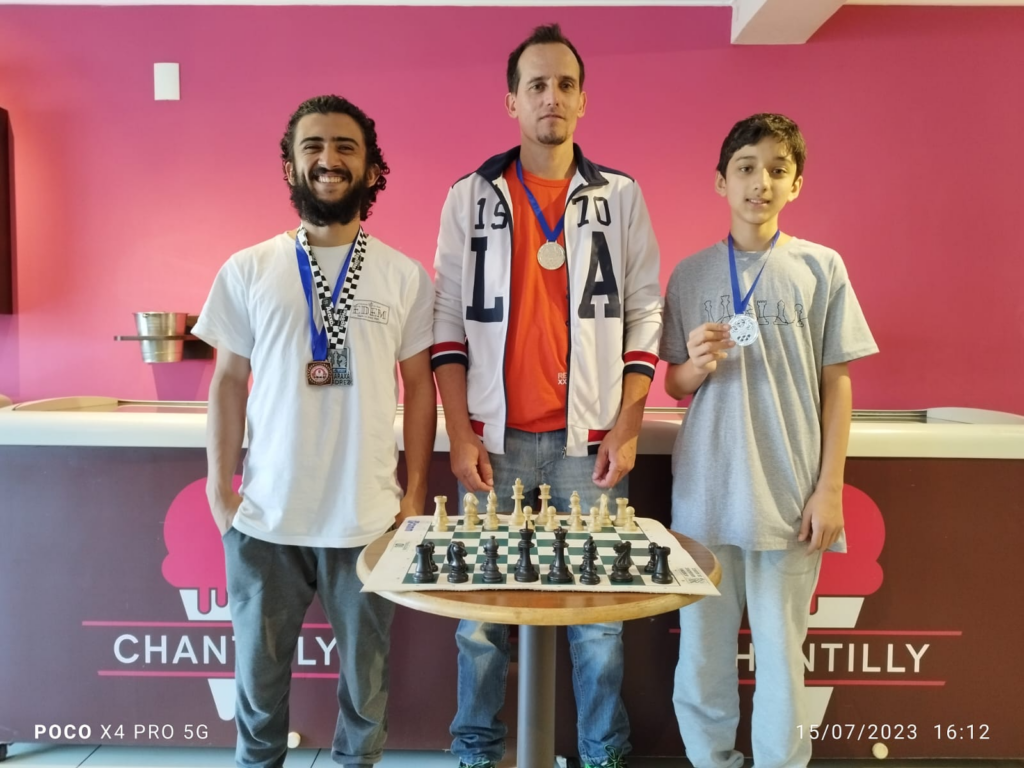 Cleber Antônio é campeão da 12ª Copa Chantilly de Xadrez