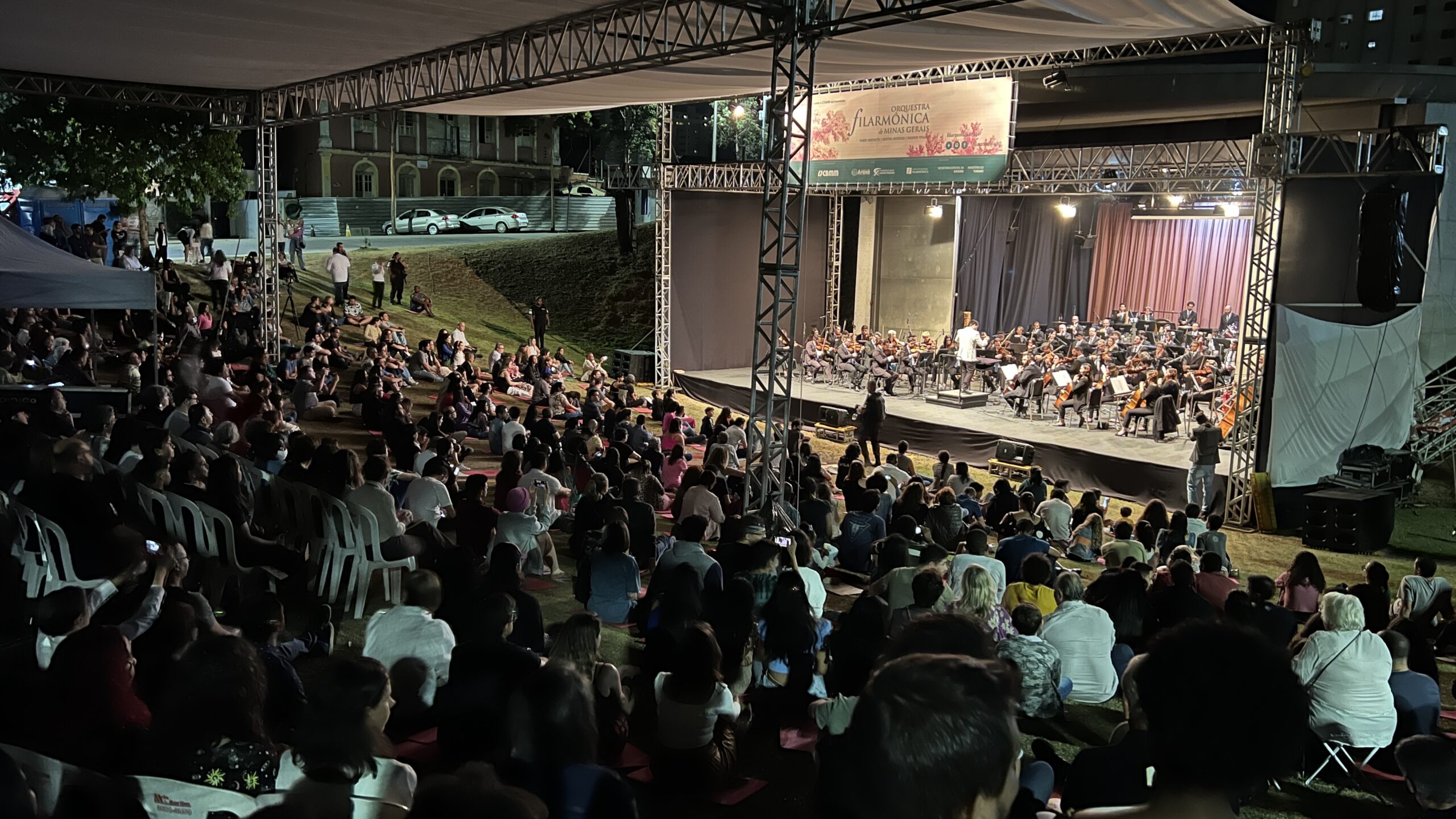 Filarmônica de Minas Gerais se apresenta em Araxá – Quinze primaveras musicais