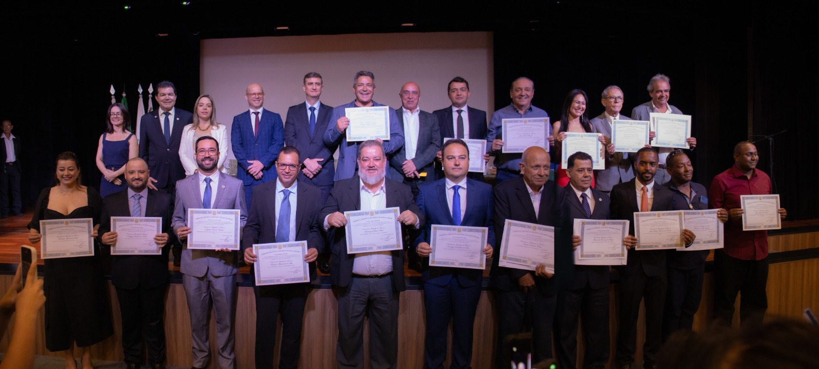 Prefeitos e Vereadores eleitos para o quadriênio 2025/2028 são diplomados em Araxá e Tapira