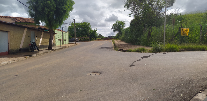 Implantação de rede de esgoto afeta trânsito e transporte coletivo no bairro Abolição