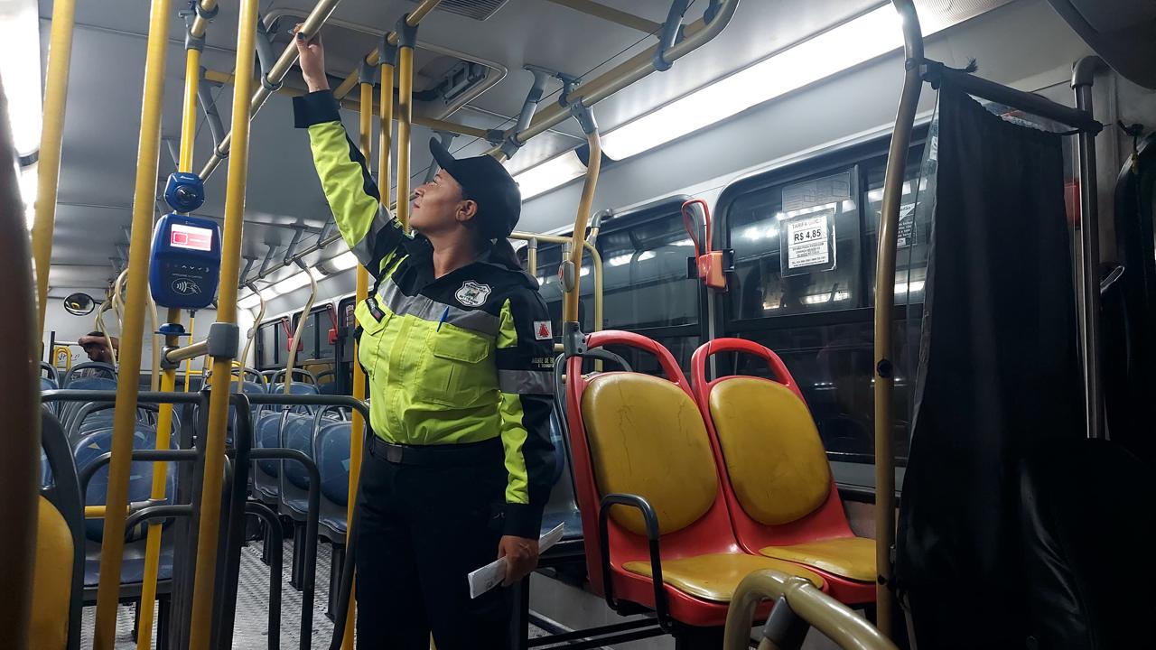 Secretaria de Segurança Pública realiza vistoria anual nos ônibus do transporte coletivo de Araxá