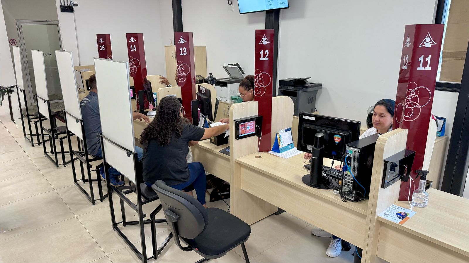 Sine Araxá oferece mais de mil vagas de emprego em vários setores