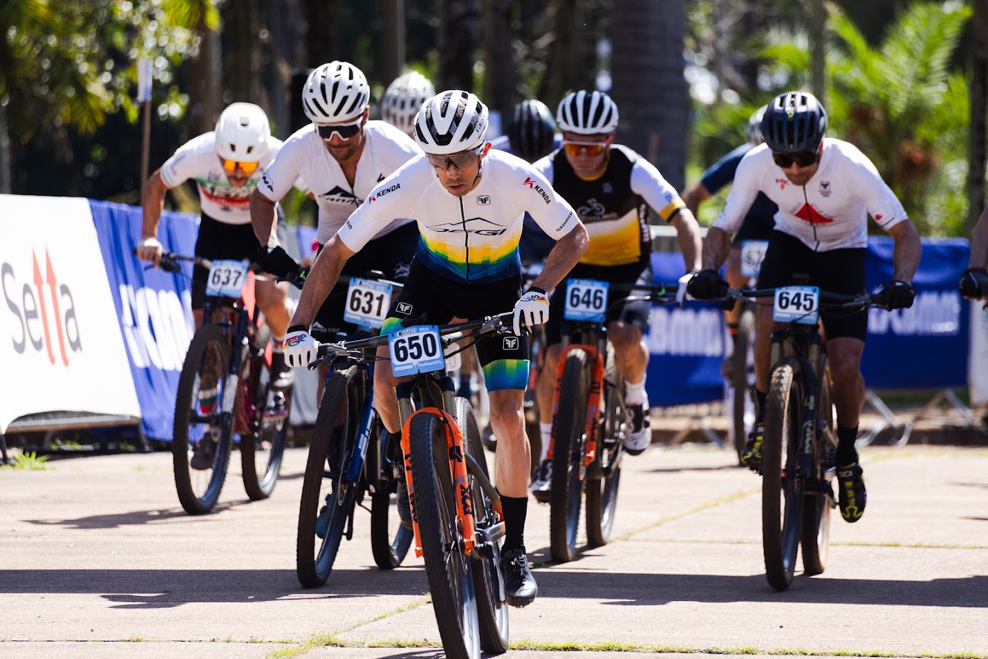 Araxá no topo do mundo : a cidade é a Capital Mundial do Mountain Bike